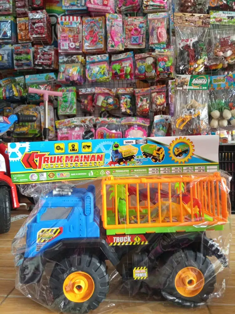 mainan anak truck hewan