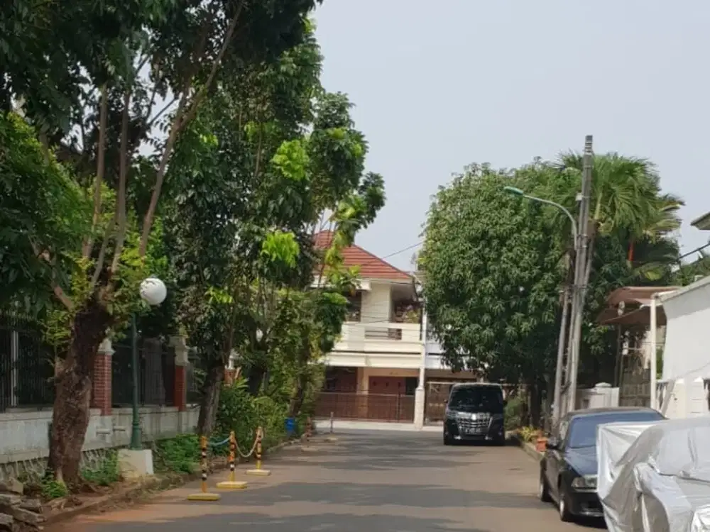 Dijual Rumah Hook Janur Elok di Kelapa Gading