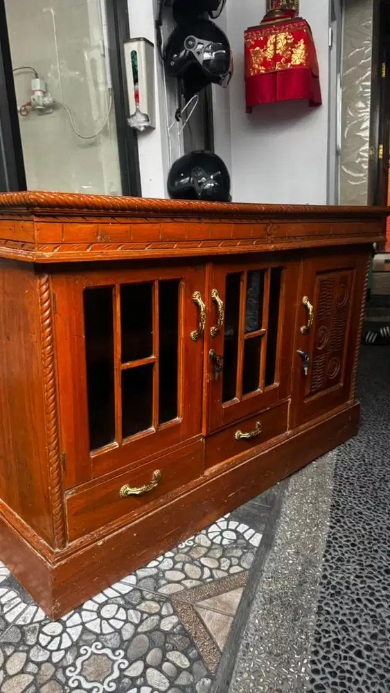 Buffet /lemari jati