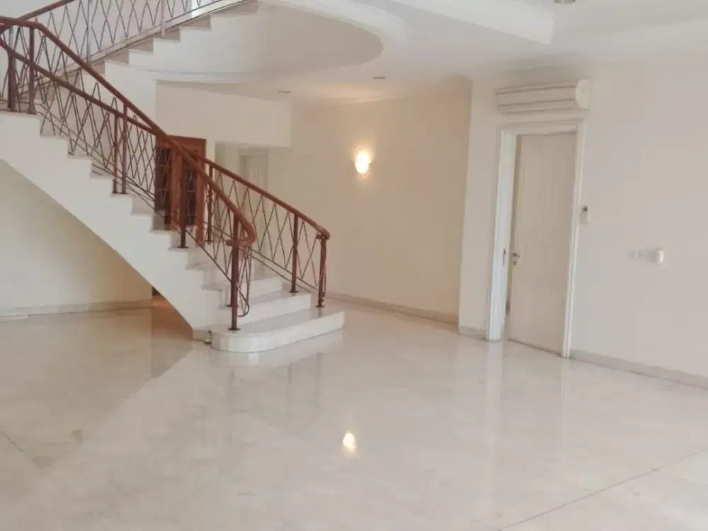 Nice and Spacious House with Pool, Located in the Prime Area of Pondok Indah