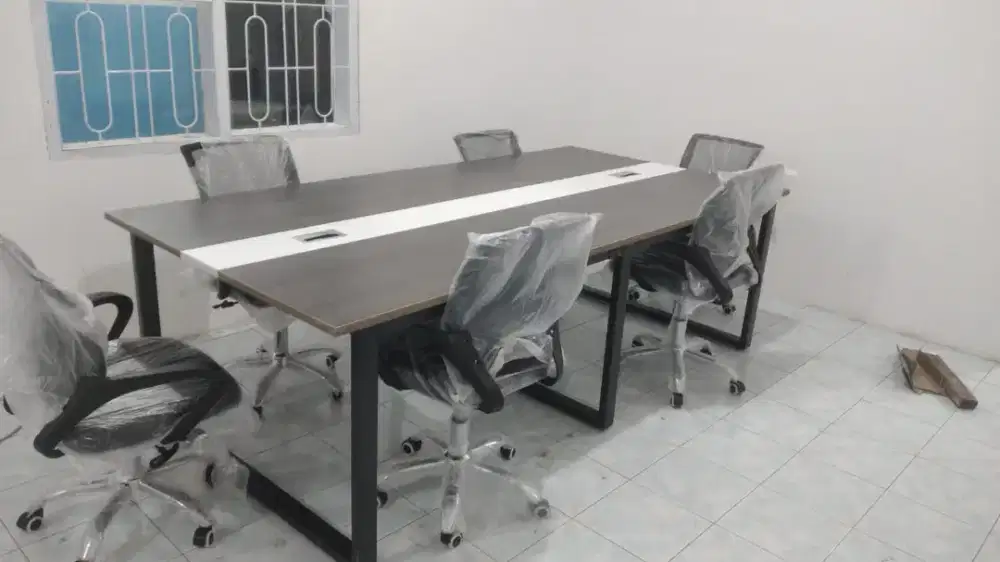Meja Meeting Kaki Besi