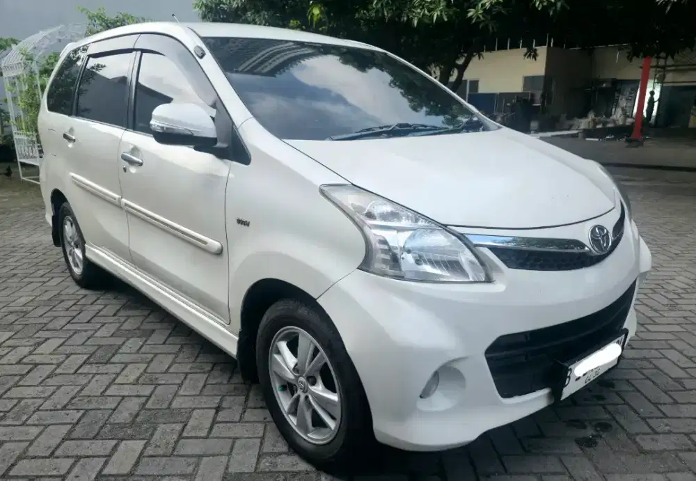 Dijual Toyota Avanza Veloz 1.5 AT 2013