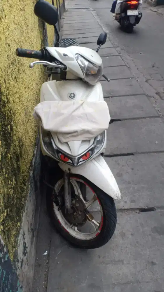 Mio smile putih Tahun 2008 dijual Harga Rp.3jt