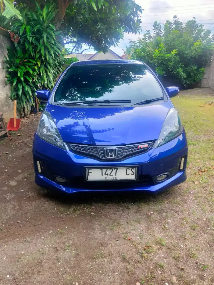 Honda Jazz RS 2013 AT – Biru Metalik, Terawat, Siap Pakai