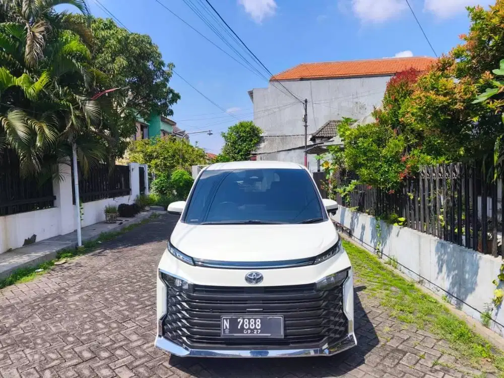 Toyota Voxy 2.0 Matic 2022 Plat Cantik
Harga Terjangkau