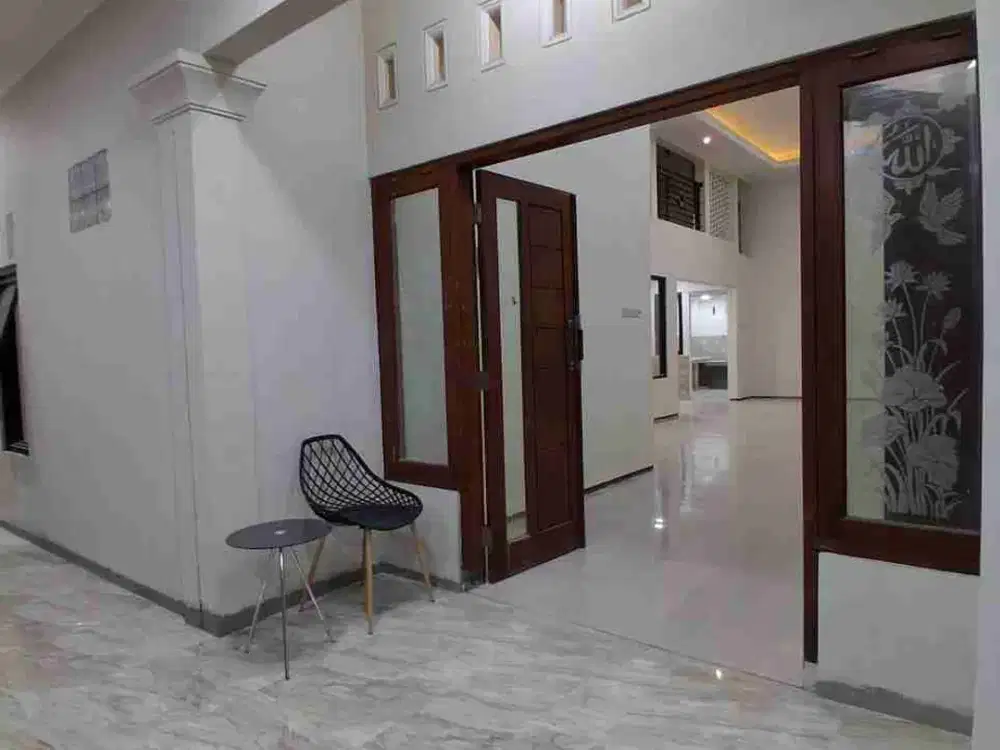 Rumah MEWAH Harga TERMURAH Pusat Kota di SOMPOK Lamper Kidul