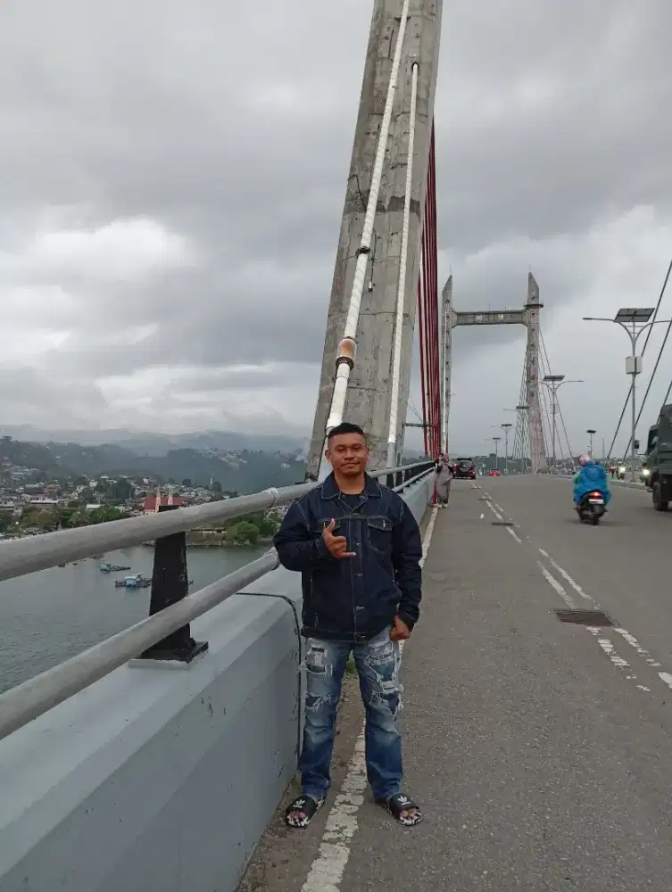 Supir harian untuk Sabtu dan Minggu. Panggilan