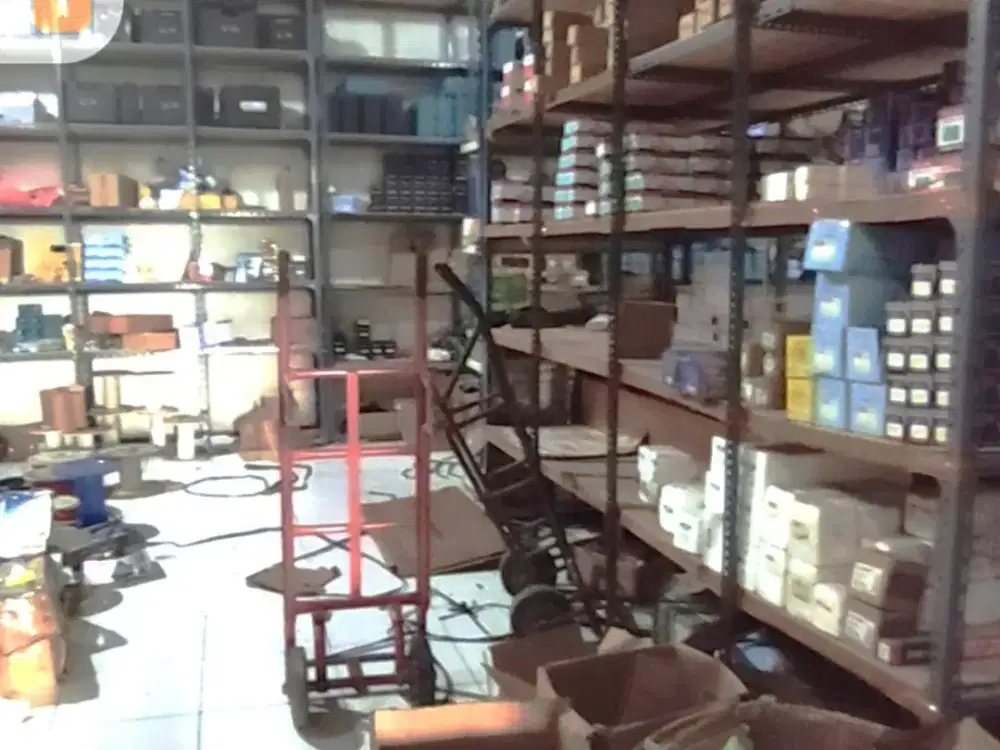 Dijual gudang deket Green Lake, Cipondoh, Tangerang