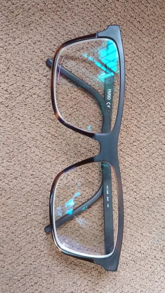 Frame Kacamata Hugo Boss