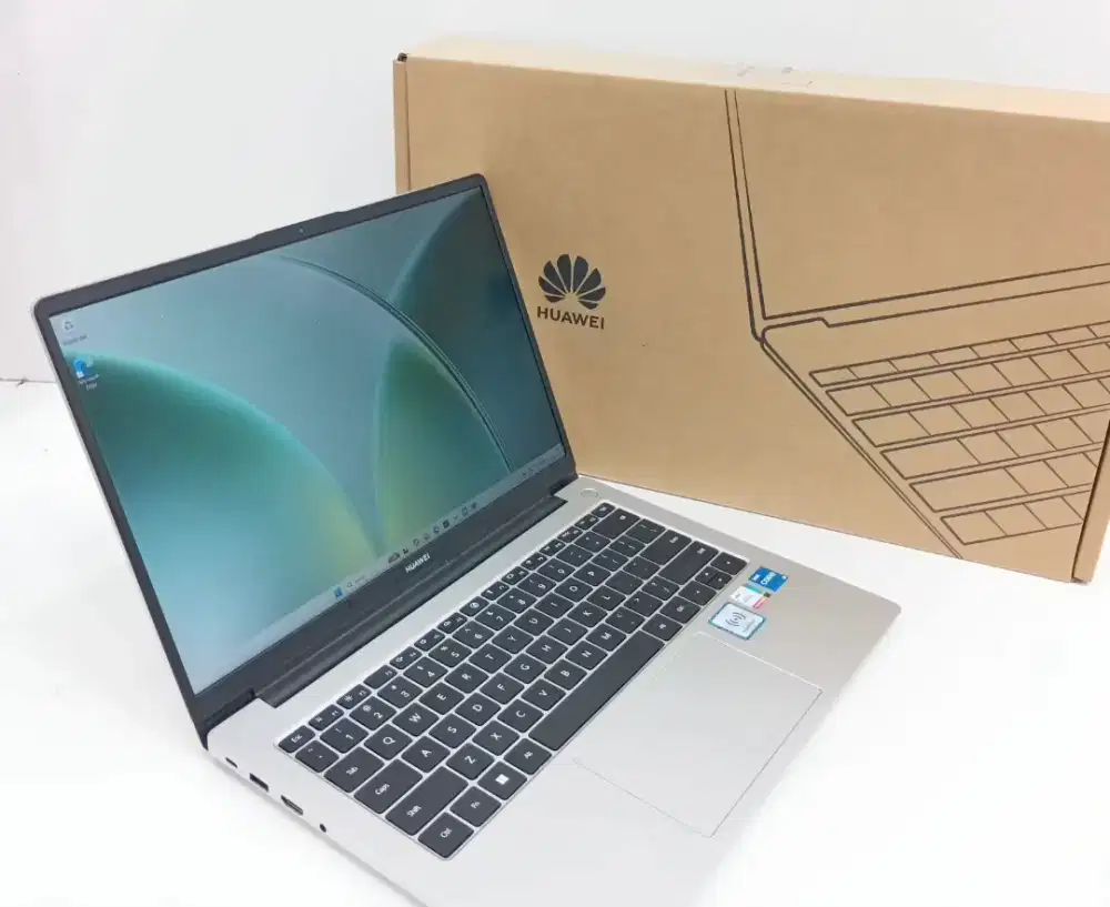 Laptop : HUAWEI MDF-XX Intel Core i5-1240P RAM 8GB SSD 512GB