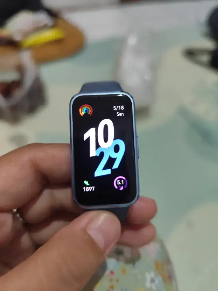 Jam tangan Huawei Band 10