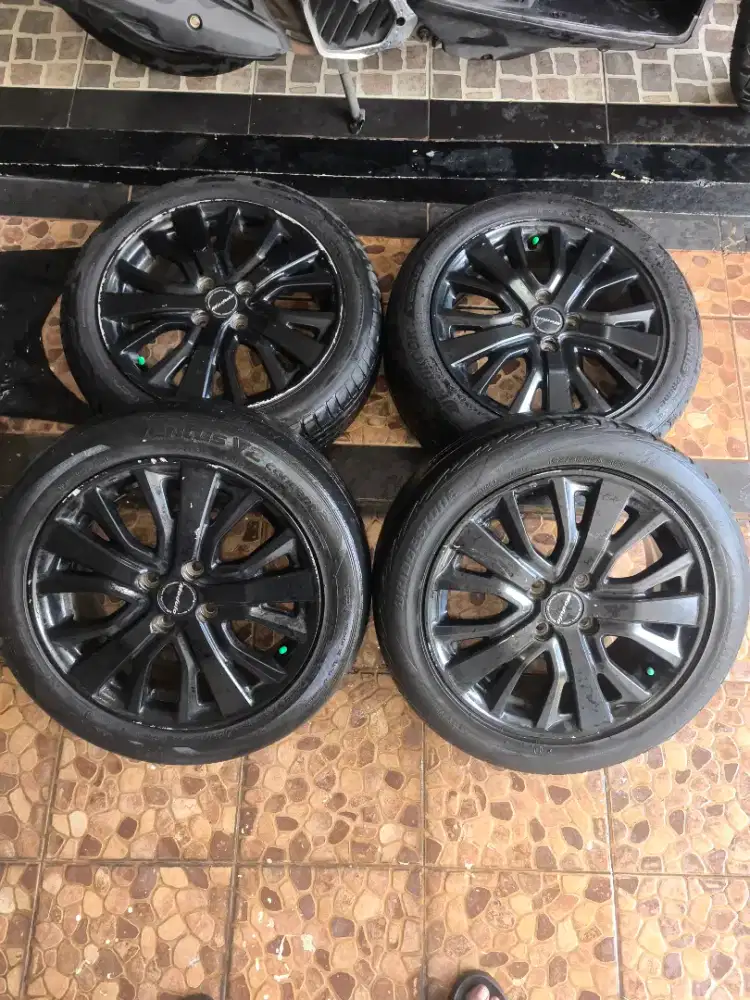 Velg Standart OEM Honda Jazz Rs Gk5 Black Top Limited Edition