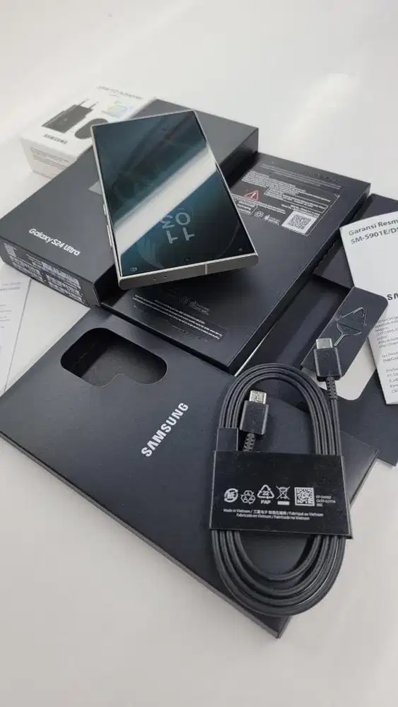 Dijual Cepat !! Samsung S24 Ultra 12/256 GB