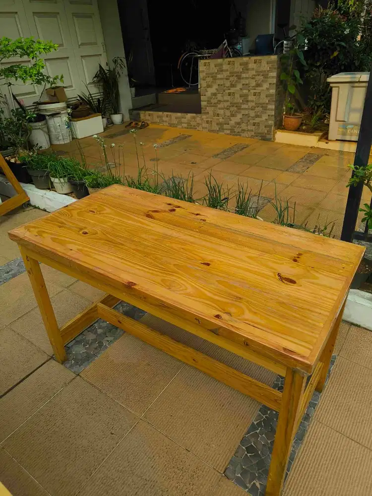 Meja Kayu Jati Belanda