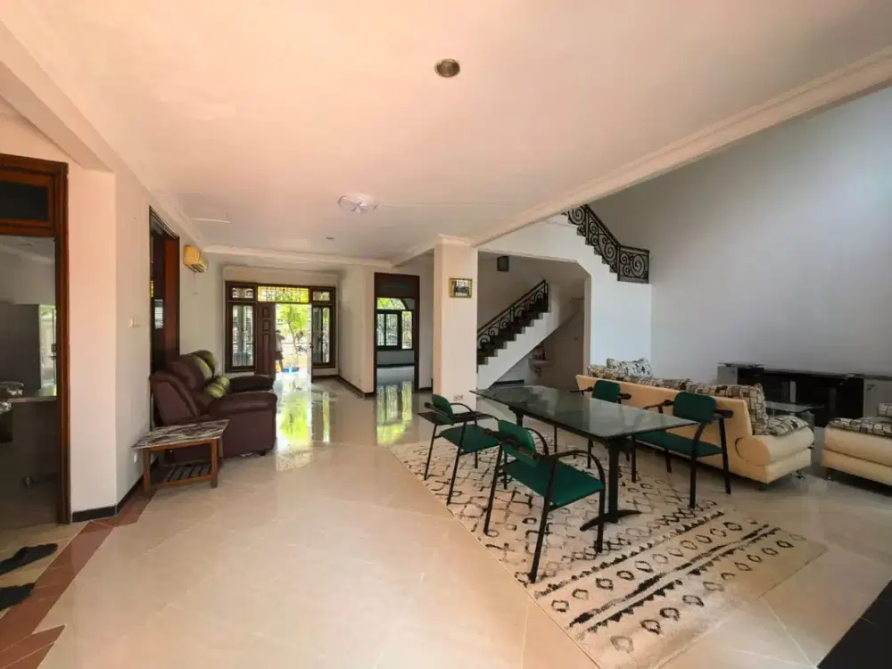 Rumah dijual cepat di Villa Bukit Mas