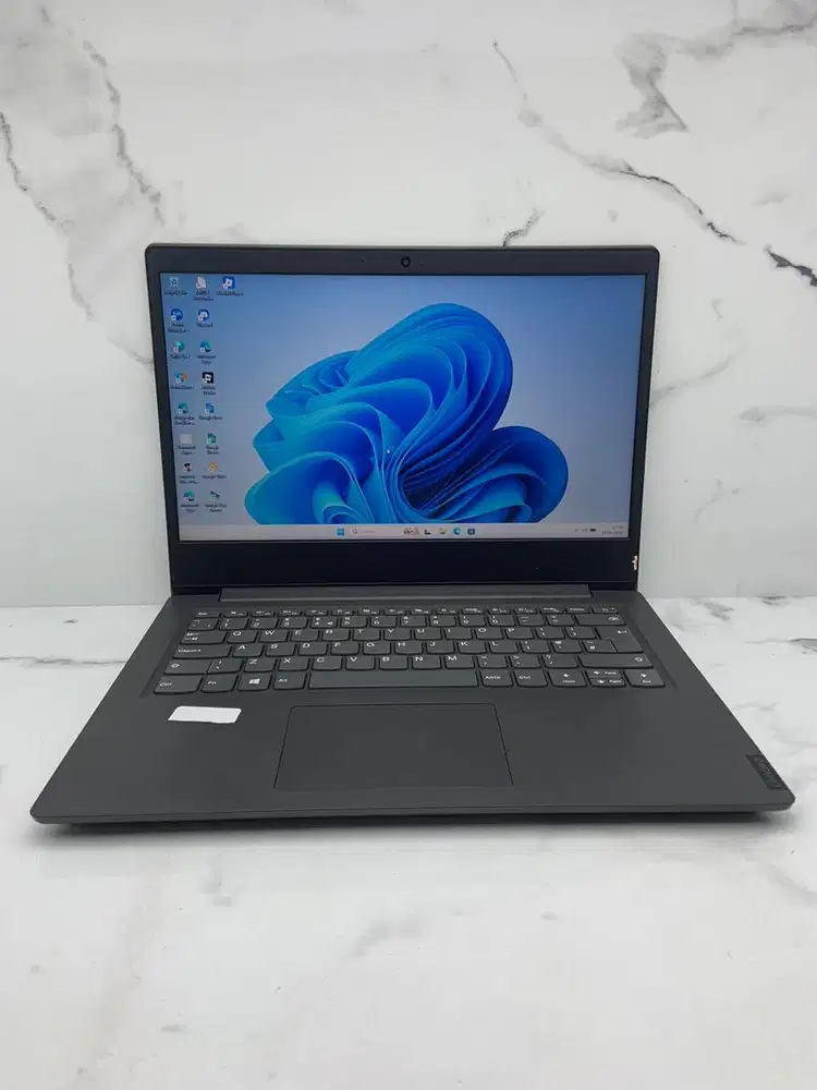 Siap Pakai, Lenovo V14-ADA AMD 3020e RAM 8GB SSD 256GB Radeon Graphics