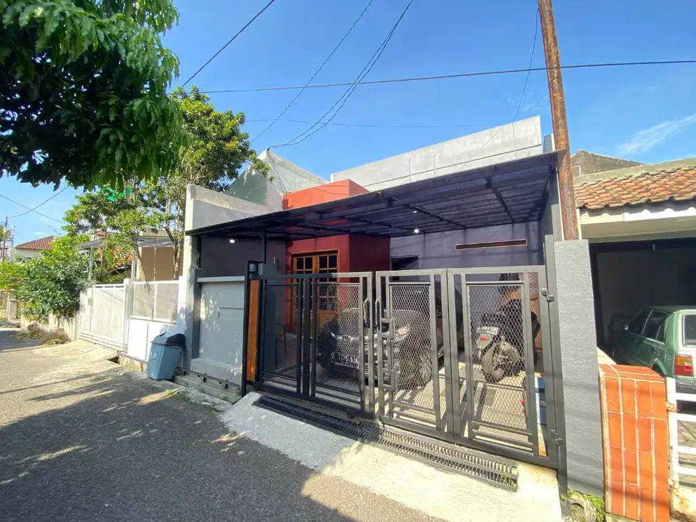 DISEWAKAN RUMAH TAHUNAN - BANGUNAN BARU - SEMI FURNISHED