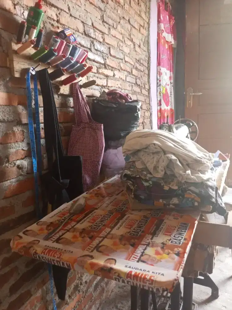 Jasa jahit pakaian
