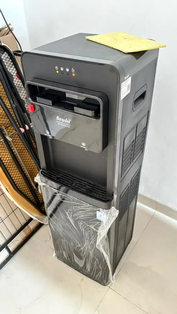 DISPENSER GALON BAWAH BELUM SATU BULA PAKAII