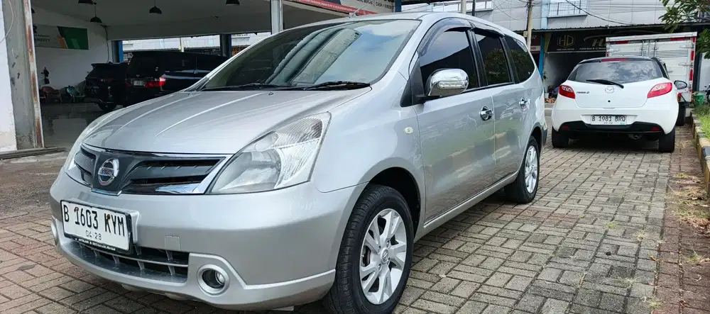 Nissan Grand livina 2012 Bensin