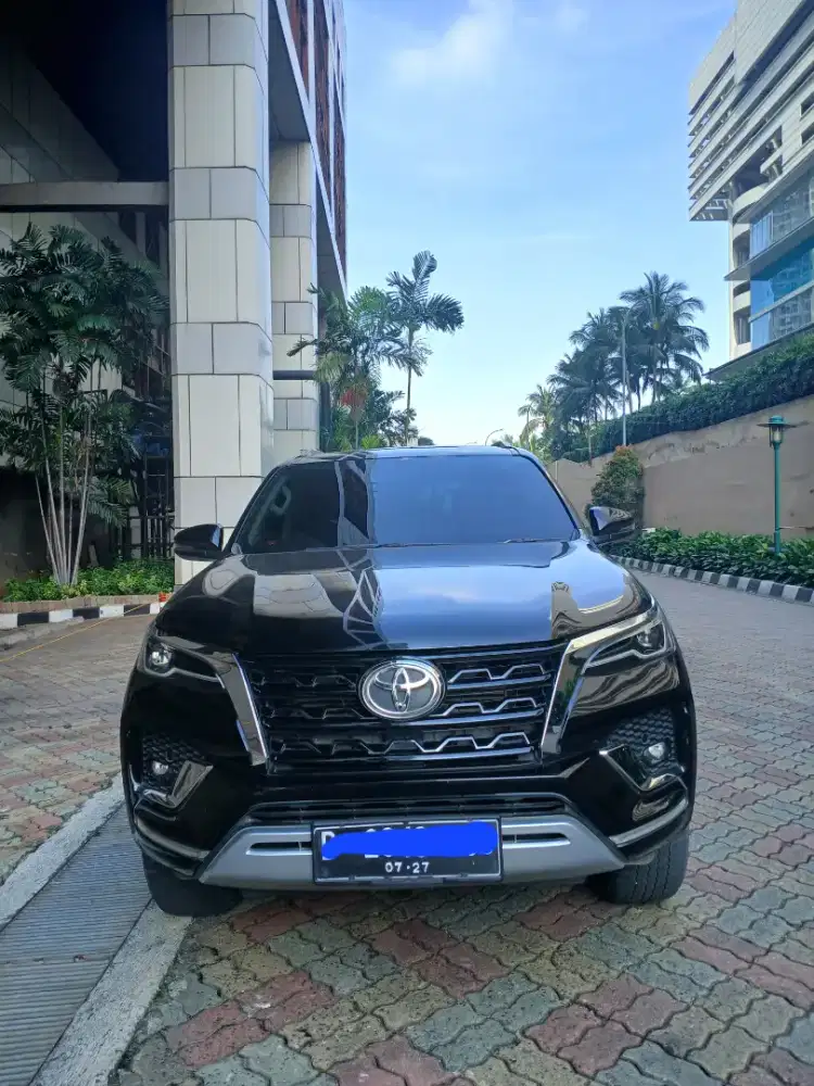LOW KM - Fortuner 2.8 VRZ 4x2 A/T