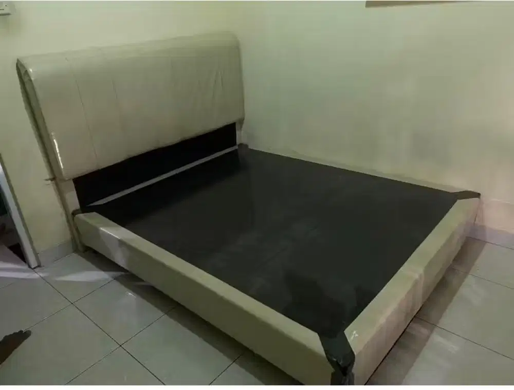 Dipan + Headboards Kasur 160 x 200