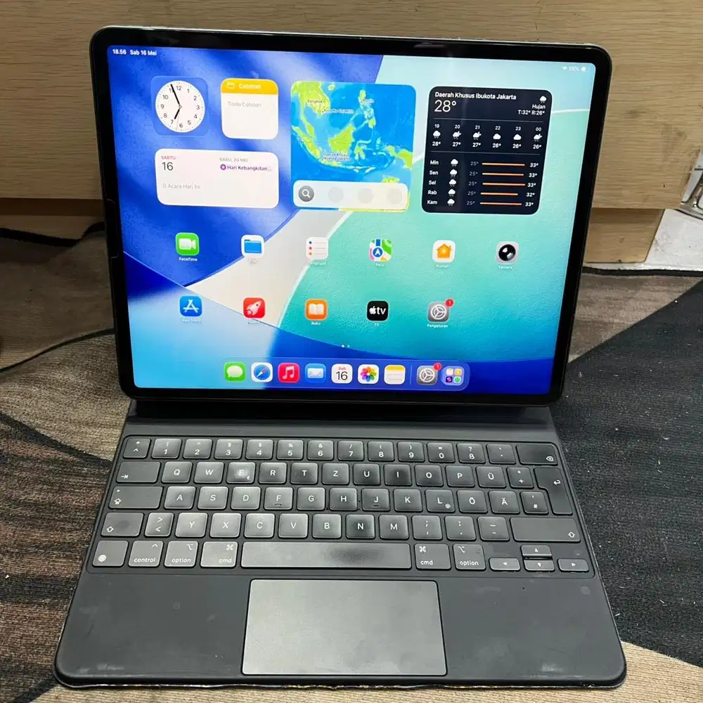 ipad pro M1 28gb 12,9 inchi sepaket magic keyboard original apple