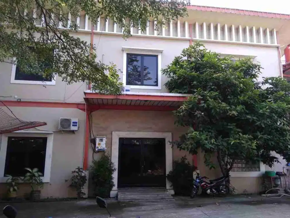 Disewakan gudang kavling dpr di cipondoh tangerang