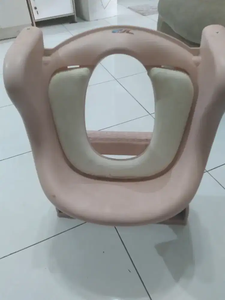 Toilet baby traning