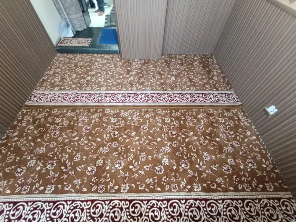 Karpet Masjid Coklat Bunga