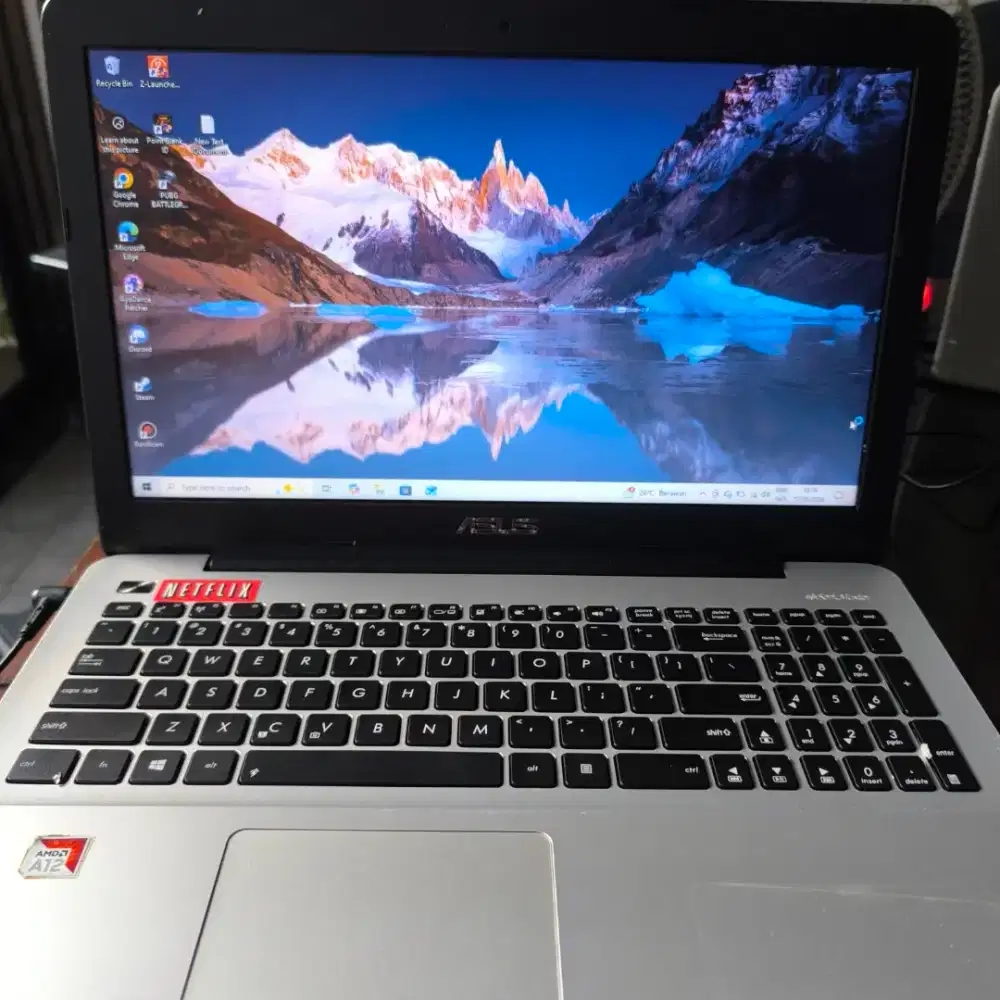 Laptop asus x555q AMD 12 - RAM 8 / HDD 500
