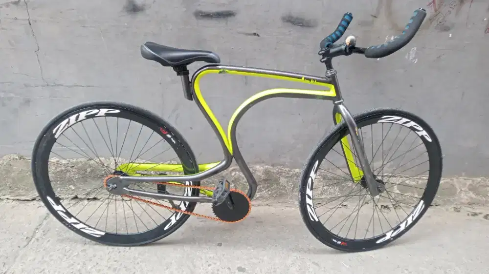 Sepeda fixie custum huruf S