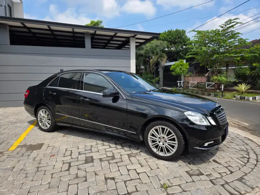 Mercedes Benz E300 Elegance 2010 W212