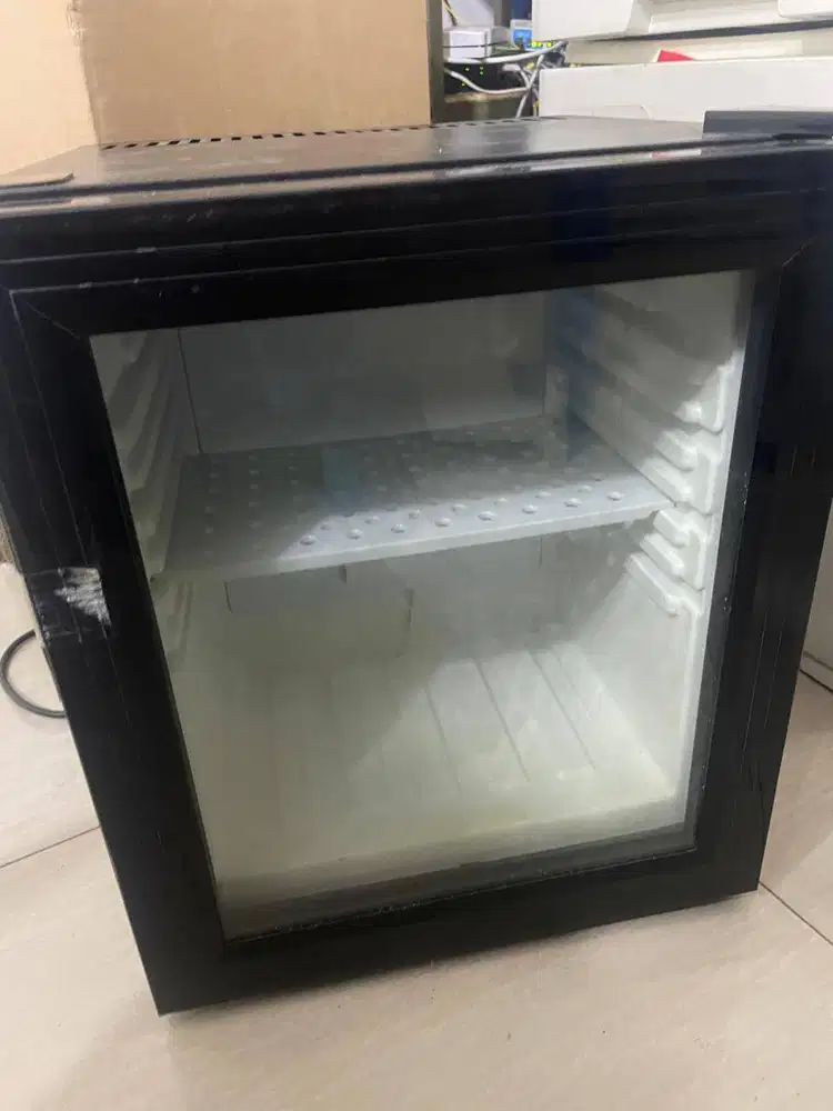 Mini Showcase 20 L