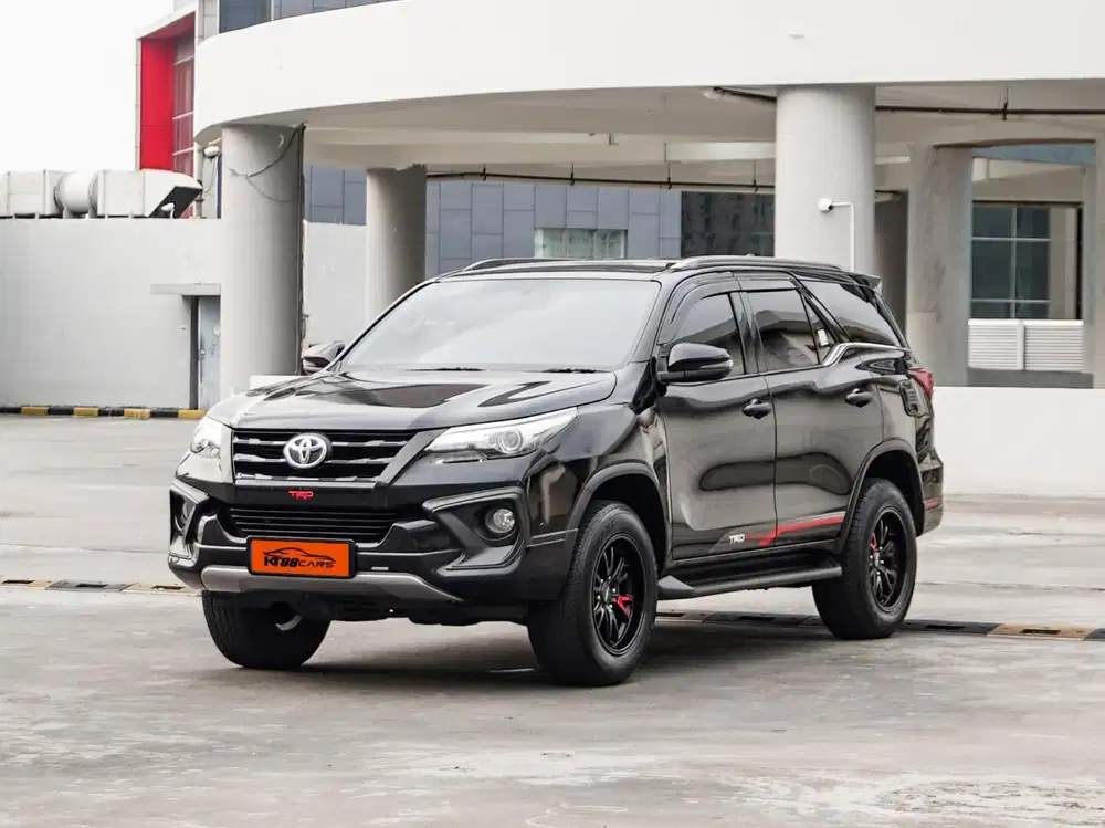 Toyota Fortuner VRZ TRD Matic 2018 hitam ganjil