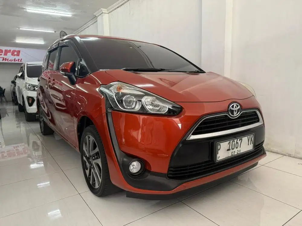 TOYOTA SIENTA 1.5 V MATIC 2017 DP MINIM