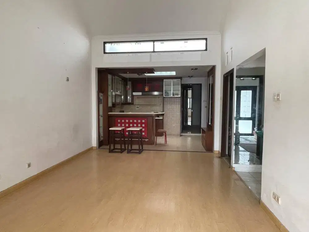 Dijual Rumah di Kota Baru Parahyangan Sudah Renov