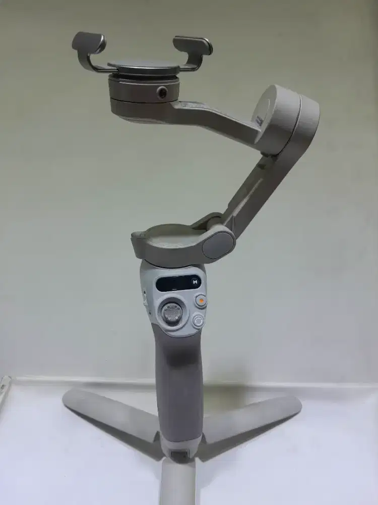 Stabilizer DJI Osmo Mobile SE (Gimbal)