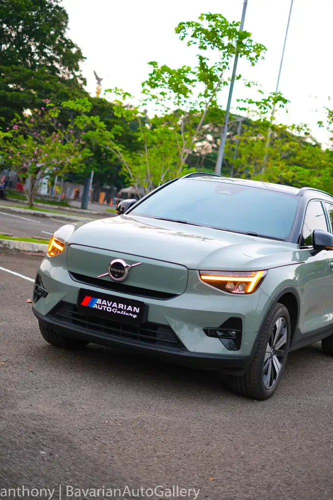 VOLVO XC40 ALLNEW Electric Vehicle NIK 2023 GREEN ANTIK TERMURAH
