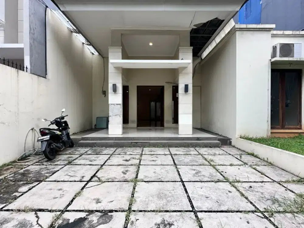 DIJUAL RUMAH  SANGAT MURAH (2 Menit Ke Pondok Indah) DI JL KARYAWAN PONDOK PINANG JAKARTA SELATAN