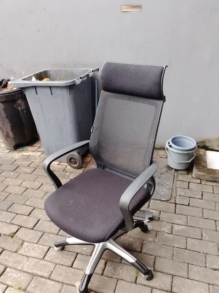 Kursi Kantor Mutar Merk RGotec