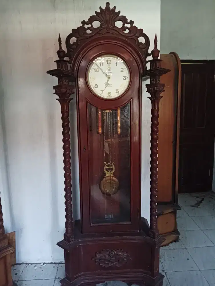 (Grandfather Clock) bermerek Junghans