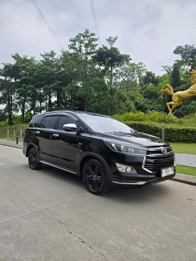 INNOVA VENTURER MATIC 2018