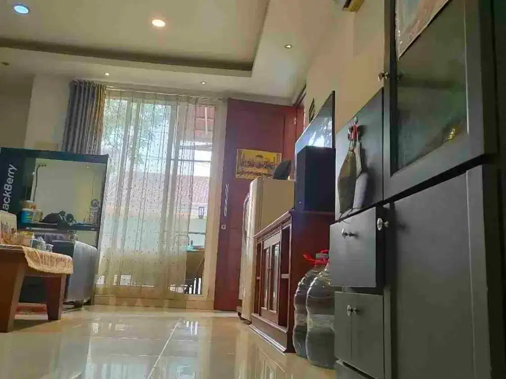 Rumah Meruya Utara dibawah 2M siap huni