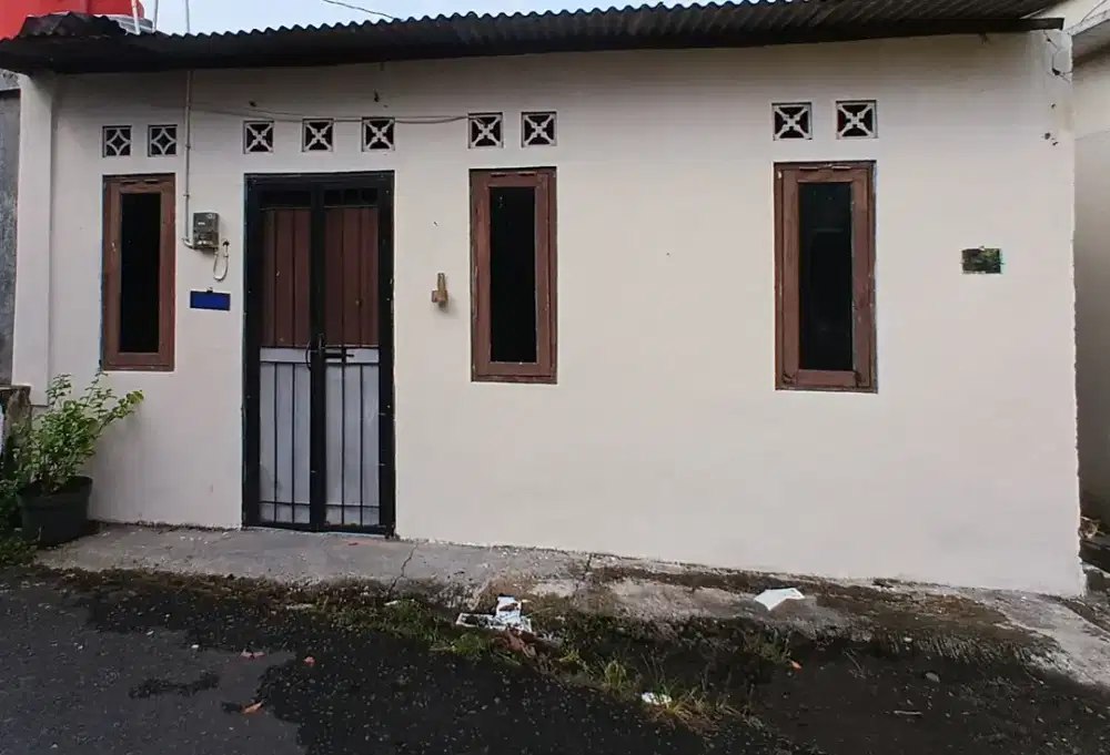Dikontrakkan rumah kecil sederhana