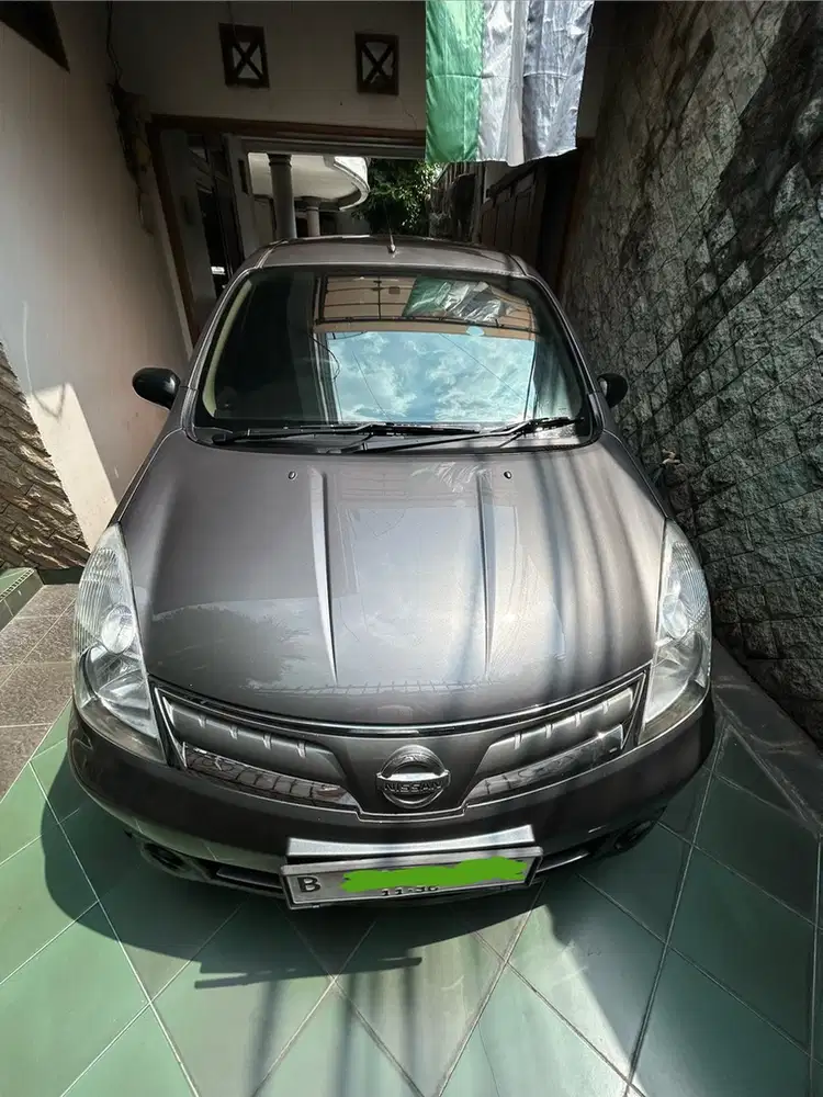 Nissan Grand Livina 2011 Akhir Matic Kondisi Istimewa Siap Pakai