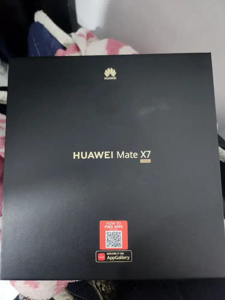 Huawei mate X7 smartphone