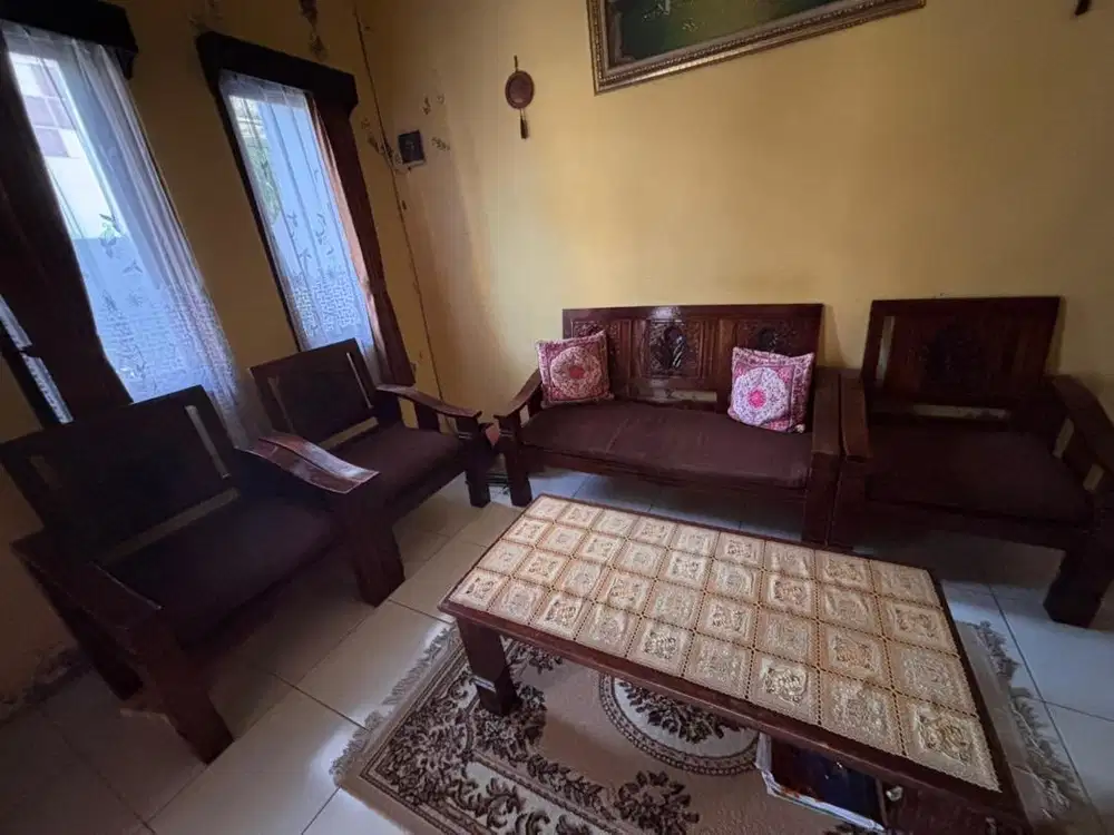 kursi ruang tamu