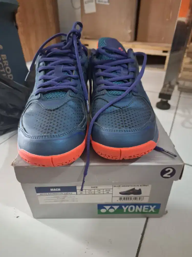 Sepatu Yonex Blue granit/sun burn