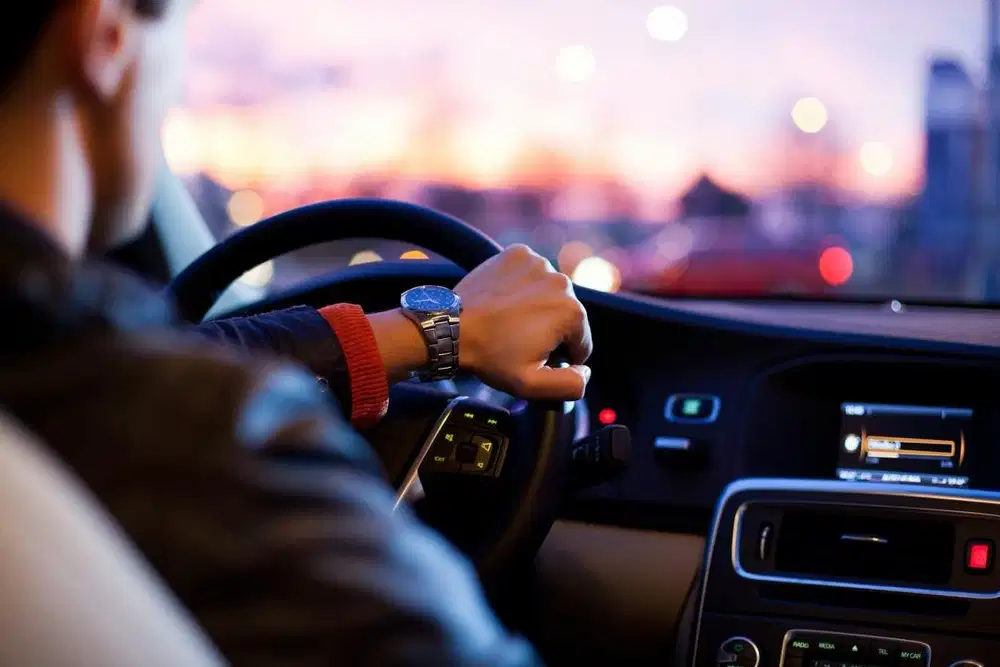 Driver Mobil Executive